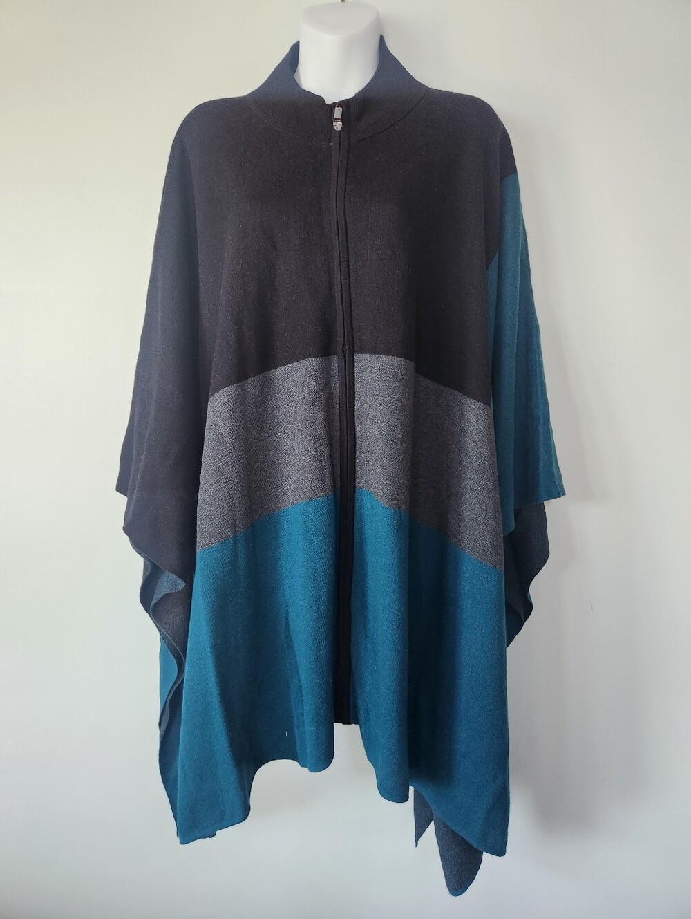 NWT $159 CHICO'S Colorblock Sweater Cape Striking Teal Black Gray L/XL Full Zip